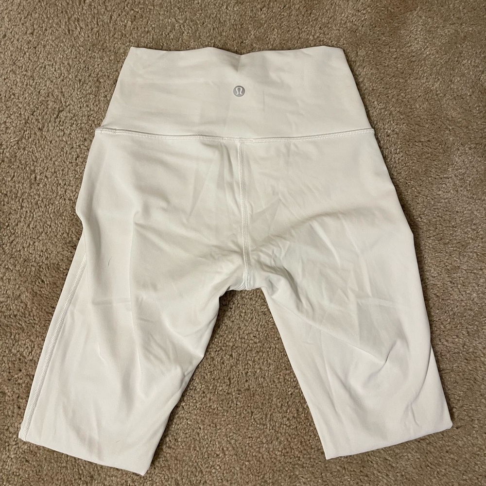 LULULEMON - white, double lined, size 4 leggings